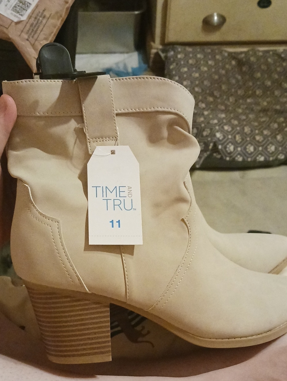 Time and Tru Cream Women's Western Stacked Heel Pull-On Ankle Booties